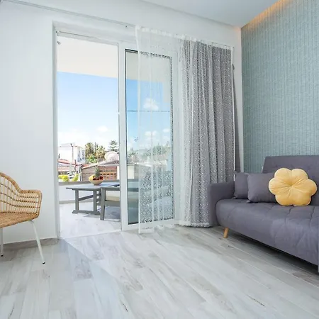 דירה Salt N Mellow פליראקי