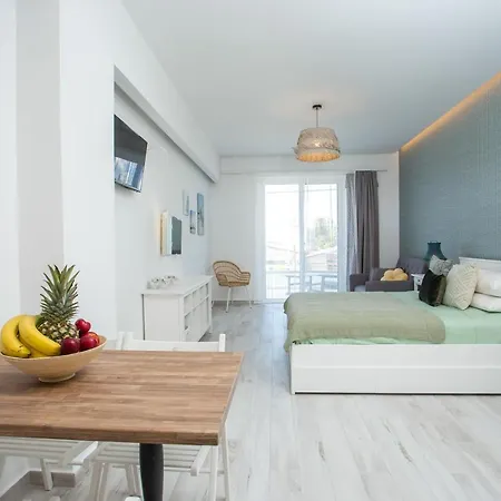 Salt N Mellow Φαληράκι